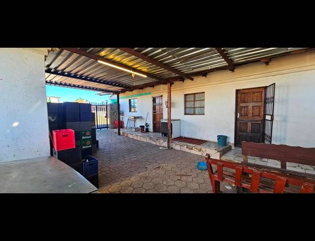 7 BEDROOM HOUSE FOR SALE IN LOTUS GARDENS